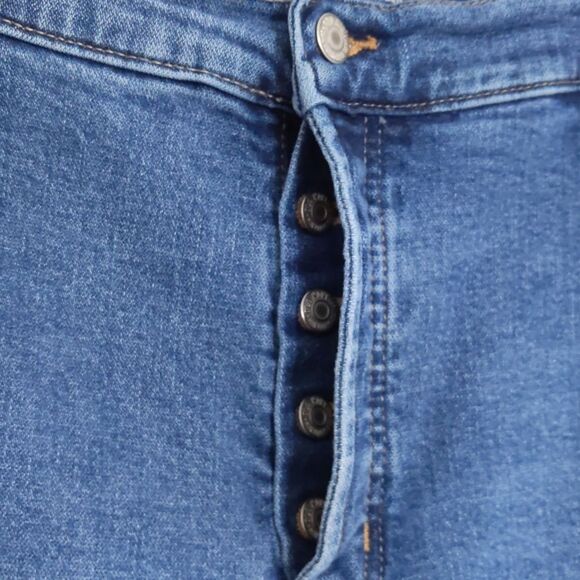 Women's Old Navy Jeans Extra High Rise, SKY-HI STRAIGHT, Size 20 - Picture 4 of 5